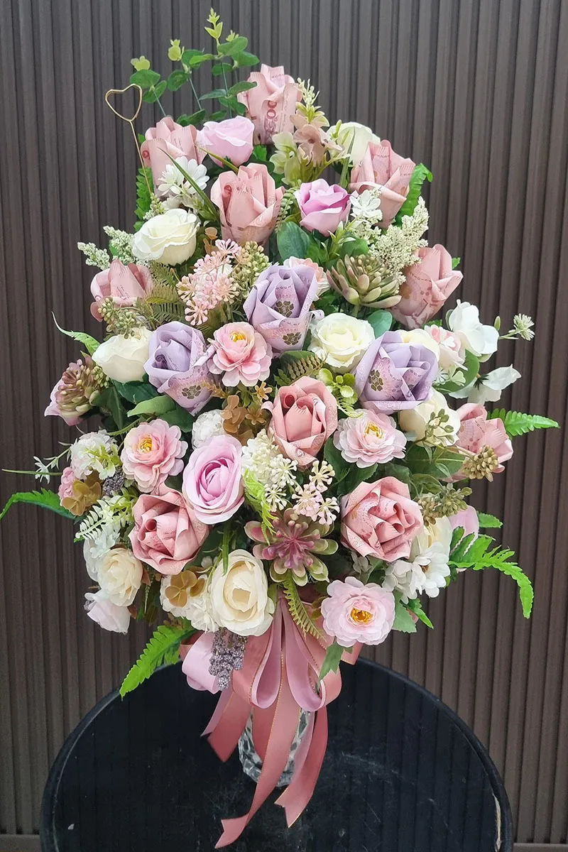 แจกันแบงค์พับ