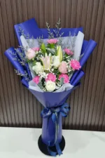 ช่อดอกไม้สดสีชมพู