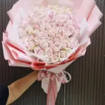 ช่อดอกกุหลาบสีชมพู