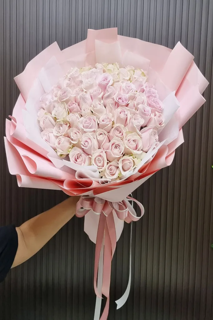 ช่อดอกกุหลาบสีชมพู