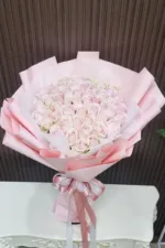 ช่อดอกกุหลาบสีชมพู