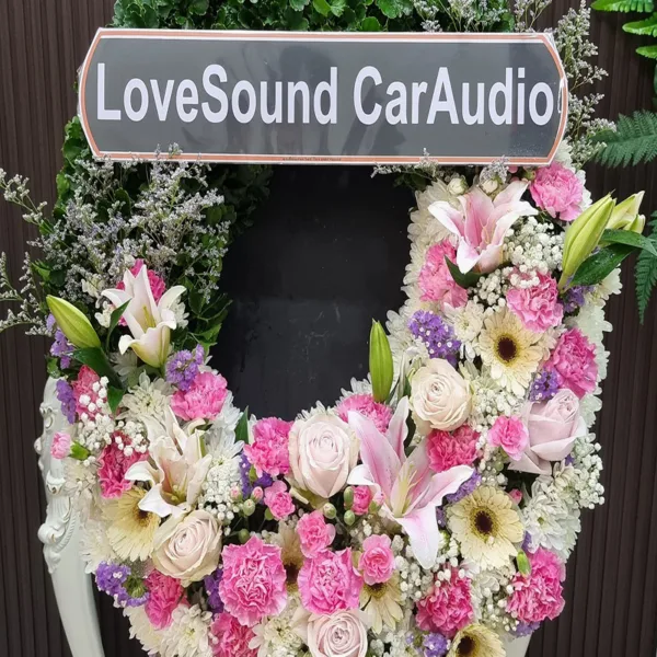 พวงหรีดดอกไม้สดสีชมพู