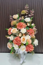 แจกันดอกไม้ปลอมสีส้ม