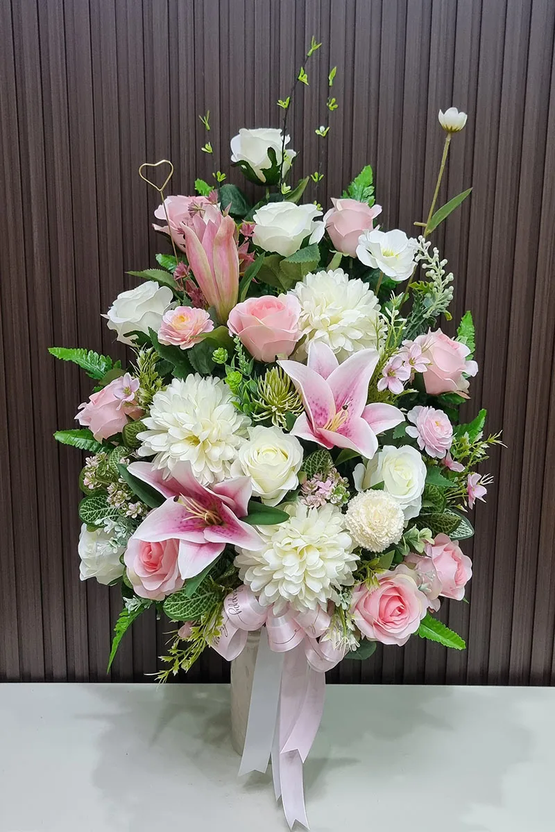 แจกันดอกไม้ประดิษฐ์ แจกันดอกไม้ประดิษฐ์