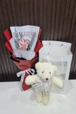 ช่อแบงค์พับกับตุ๊กตา