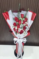 ช่อดอกกุหลาบแดง12ดอก