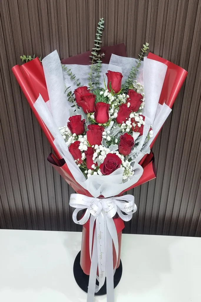ช่อดอกกุหลาบแดง12ดอก