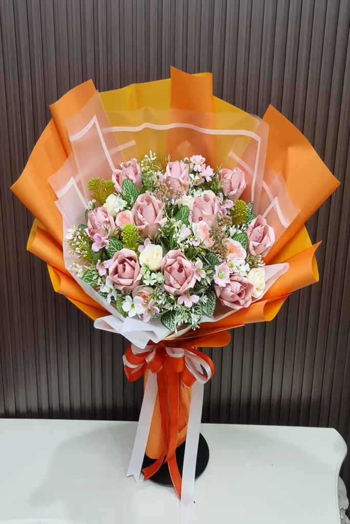 ช่อแบงค์ร้อยพับห่อสีส้ม