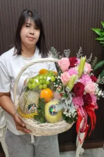 กระเช้าผลไม้ดอกไม้สด-FB1001 - Image 2