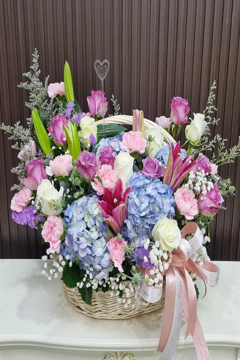 กระเช้าดอกไม้สีชมพูฟ้า กระเช้าดอกไม้สีอ่อน พาสเทล