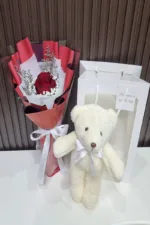 ช่อดอกกุหลาบ1ดอกกับตุ๊กตาหมี