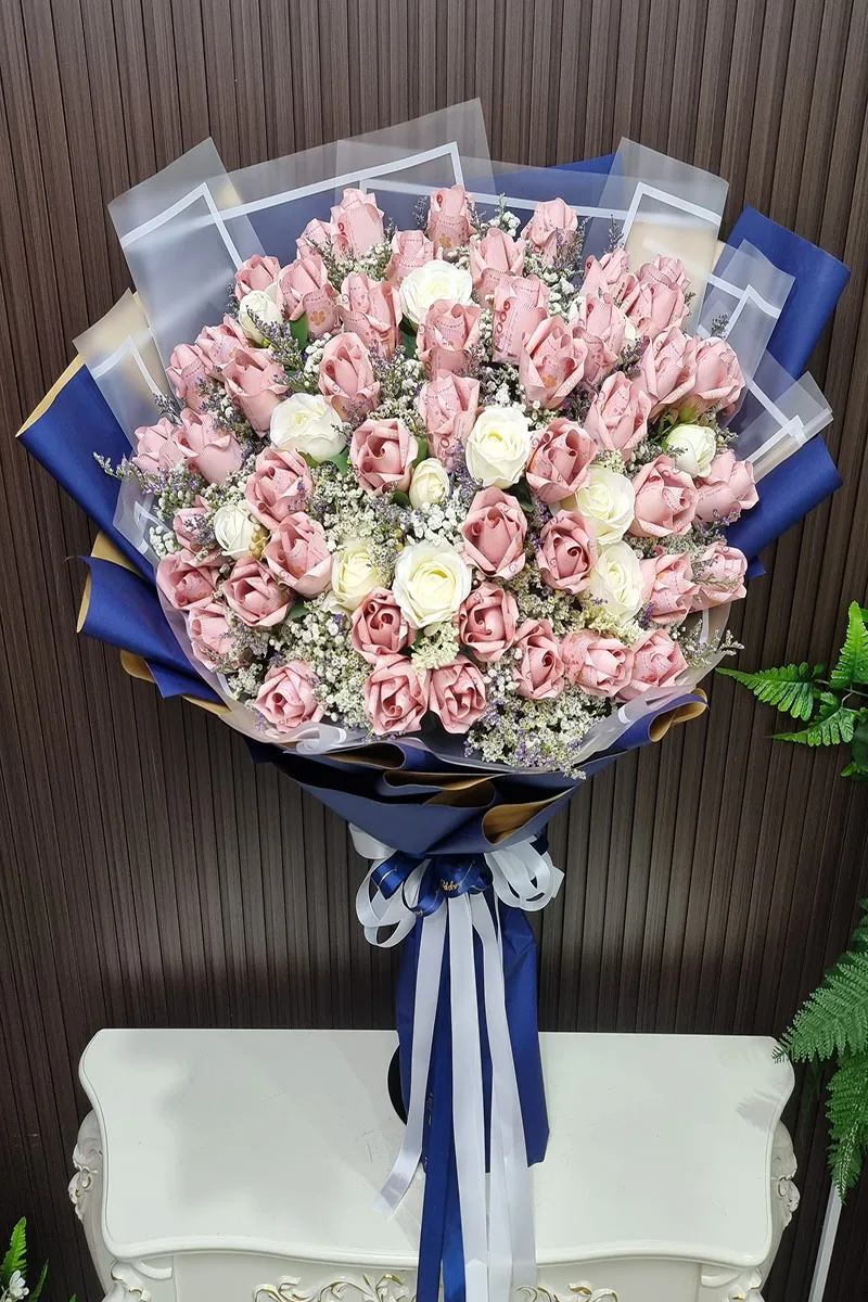 ช่อแบงค์ร้อยพับดอกกุหลาบ ช่อแบงค์ร้อยพับดอกกุหลาบช่อใหญ่