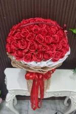 ช่อดอกไม้ประดิษฐ์ดอกกุหลาบแดง