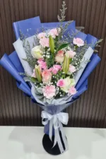 ช่อดอกไม้สดสีสดใส