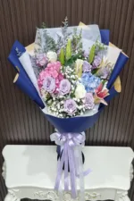 ช่อดอกไม้สดสีชมพู