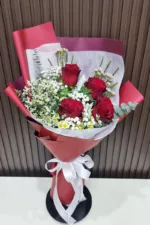 ช่อดอกกุหลาบแดง4ดอก