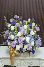 กระเช้าดอกไม้สีม่วงอ่อน พาสเทล