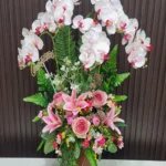 แจกันดอกกล้วยไม้ประดิษฐ์