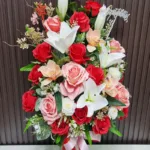 แจกันดอกไม้ประดิษฐ์สีสดใส