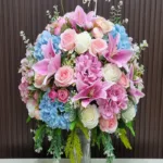 แจกันดอกไม้ประดิษฐ์สีชมพูฟ้า