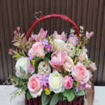 กระเช้าดอกไม้ประดิษฐ์