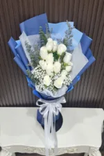 ช่อดอกกุหลาบขาว