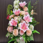 แจกันดอกไม้ประดิษฐ์