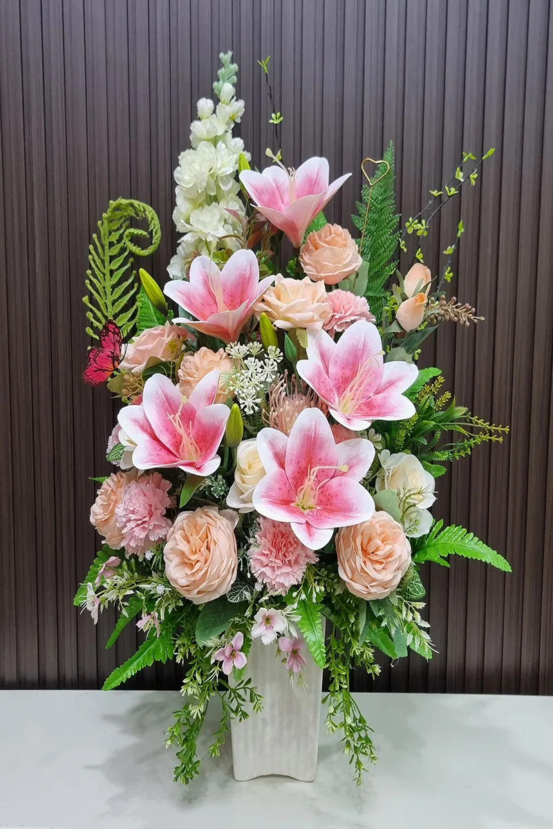 แจกันดอกไม้ประดิษฐ์ แจกันดอกไม้ประดิษฐ์