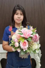 แจกันดอกไม้ประดิษฐ์