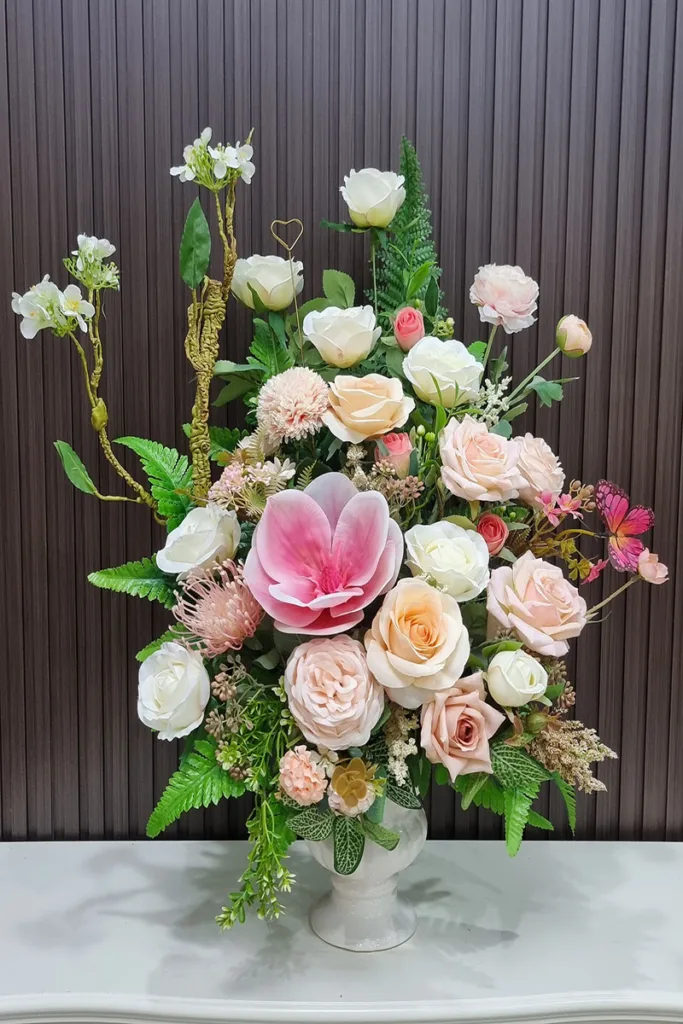 แจกันดอกไม้ประดิษฐ์