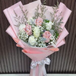 แบงค์จัดช่อดอกกุหลาบ