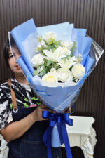 ดอกไม้ปลอมสีขาว