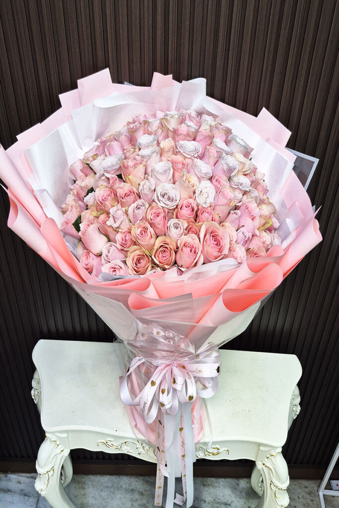 ช่อดอกกุหลาบชมพู