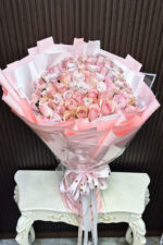 ช่อดอกกุหลาบสีชมพู