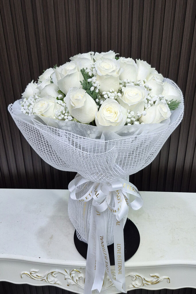 ดอกกุหลาบขาว18ดอก