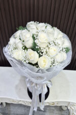 ดอกกุหลาบขาว18ดอก