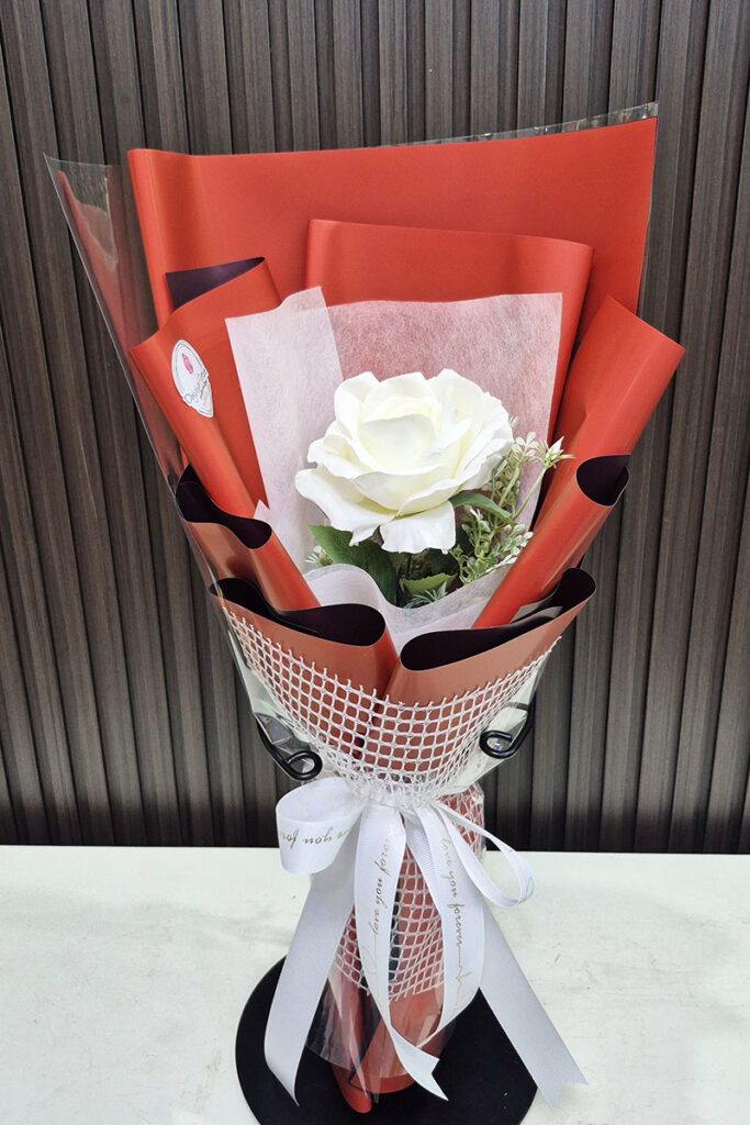 ดอกไม้ปลอม