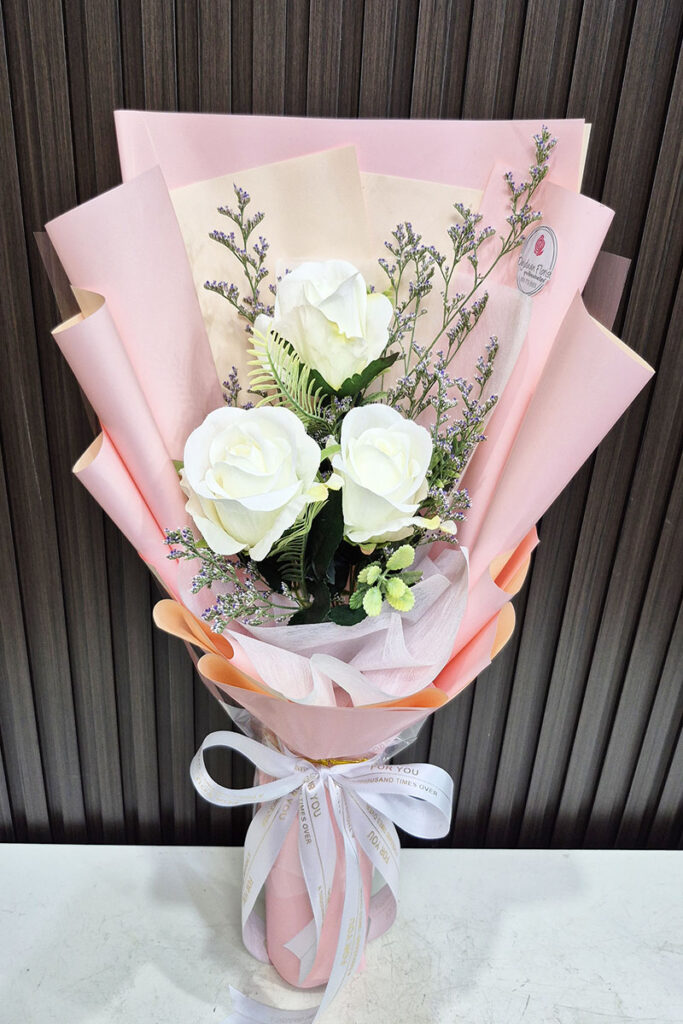 ดอกไม้ปลอม