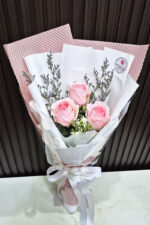 ดอกไม้ปลอม