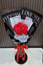 ดอกไม้ปลอม