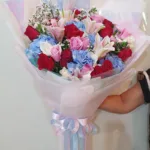 ช่อดอกไม้สดคละสีสดใส