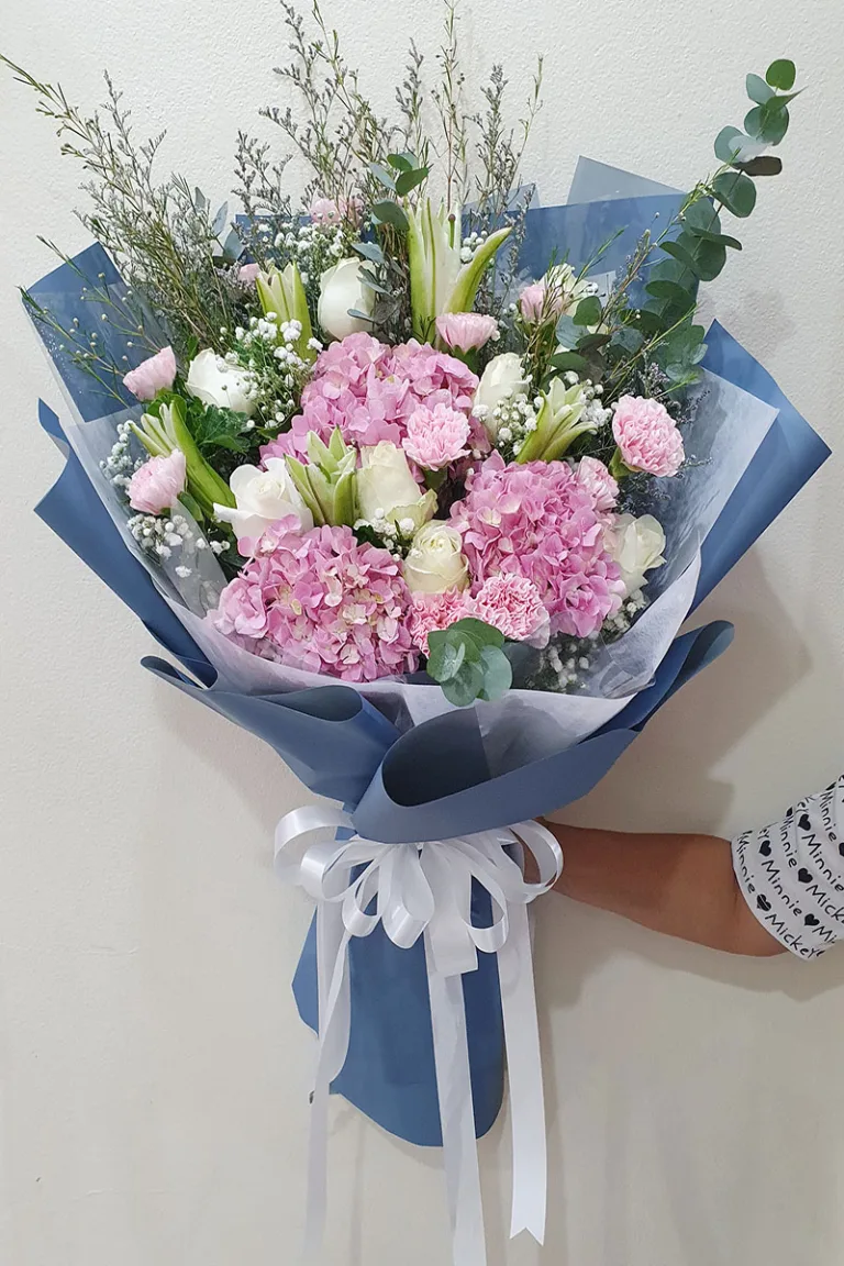 ช่อดอกไฮเดรนเยียสีชมพู