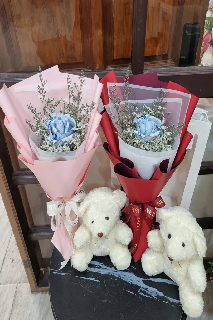ช่อแบงค์กับตุ๊กตาหมี