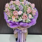 ช่อแบงค์พับกับดอกไม้ประดิษฐ์