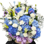 กระเช้าดอกไม้สดโทนสีฟ้าไฮเดรนเยีย