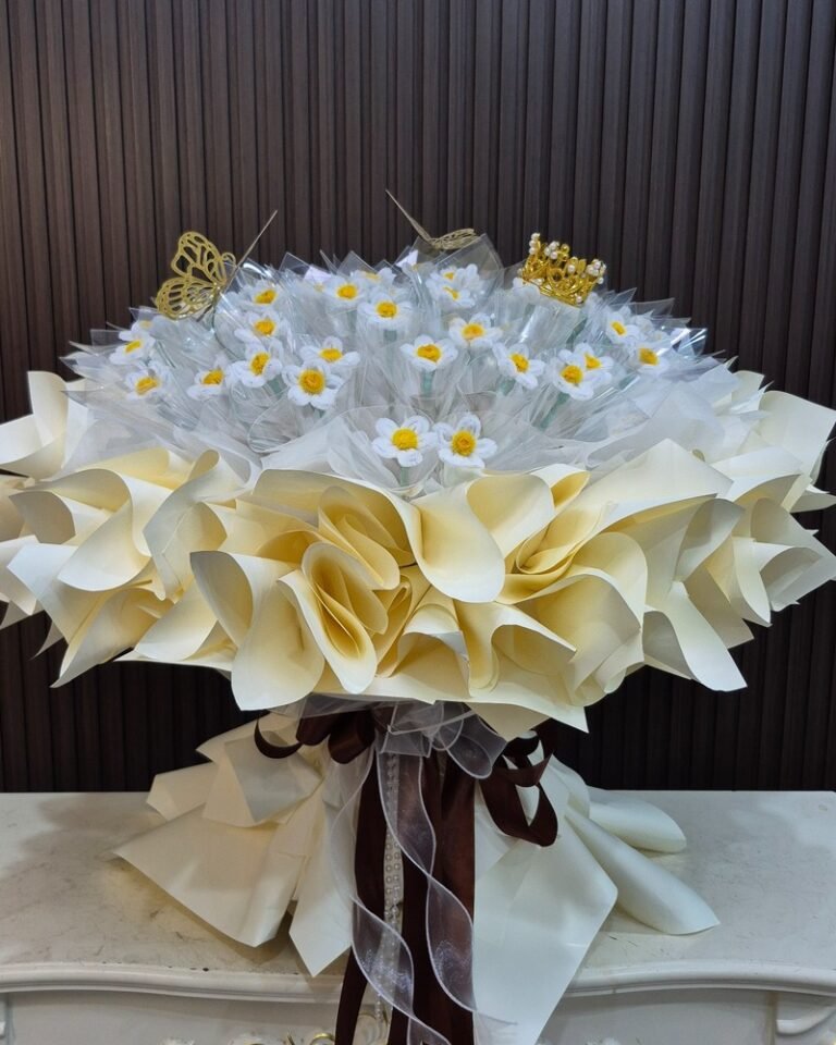 ช่อเจ้าหญิงสีครีม ช่อเปล่าใส่แบงค์เอง 50 ใบ