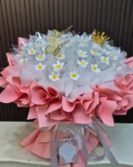 ช่อเจ้าหญิงทรงกลมสีชมพูแบบช่อเปล่า มุมเฉียง เห็นทรงช่อเต็มช่อ